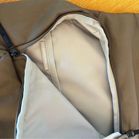 Everlane Stylish Backpack in Warm Charcoal - Picture 3 of 11
